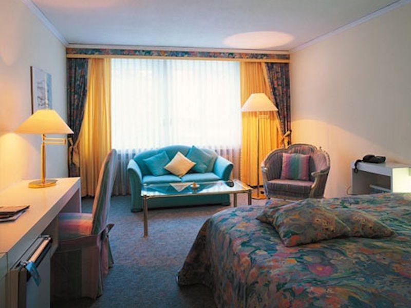 Posthotel Holiday Villa Arosa Exterior foto